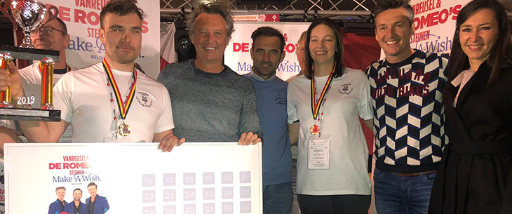 Belgisch kampioen curryworsten eten Rik Nauwelaerts is ook de eerste Belgische kampioen ‘De Romeo’s Frikandel XXL’-eten. Belgisch kampioen curryworsten eten Rik Nauwelaerts is ook de eerste Belgische kampioen ‘De Romeo’s Frikandel XXL’-eten.