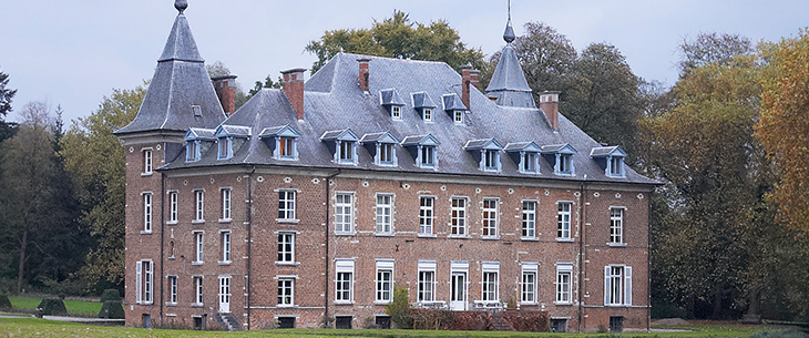 Betoverend spektakel 'Kerstmagie' strijkt voor het eerst neer in het Kasteel van Huldenberg en zoekt helpende handen! Betoverend spektakel 'Kerstmagie' strijkt voor het eerst neer in het Kasteel van Huldenberg en zoekt helpende handen!