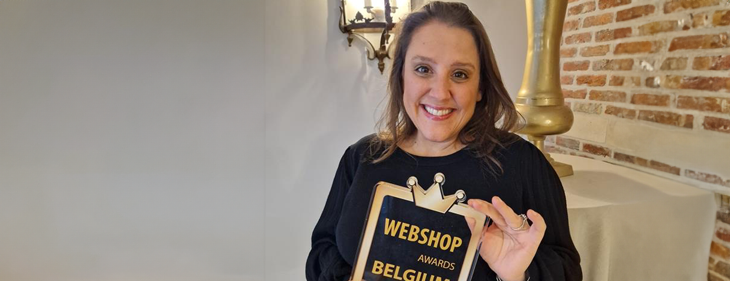 Drukke Mama’s wint voor de zesde (!) keer Webshop of the Year-award in de categorie ‘Speelgoed & Games’ Drukke Mama’s wint voor de zesde (!) keer Webshop of the Year-award in de categorie ‘Speelgoed & Games’