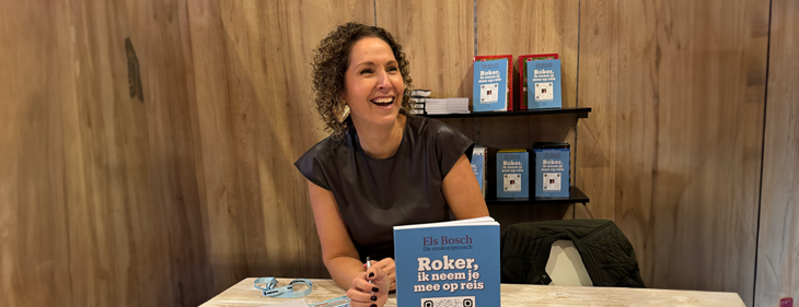 Rookstopcoach Els Bosch stelt haar nieuwe boek ‘Roker, ik neem je mee op reis’ voor op Boektopia in Kortrijk Rookstopcoach Els Bosch stelt haar nieuwe boek ‘Roker, ik neem je mee op reis’ voor op Boektopia in Kortrijk