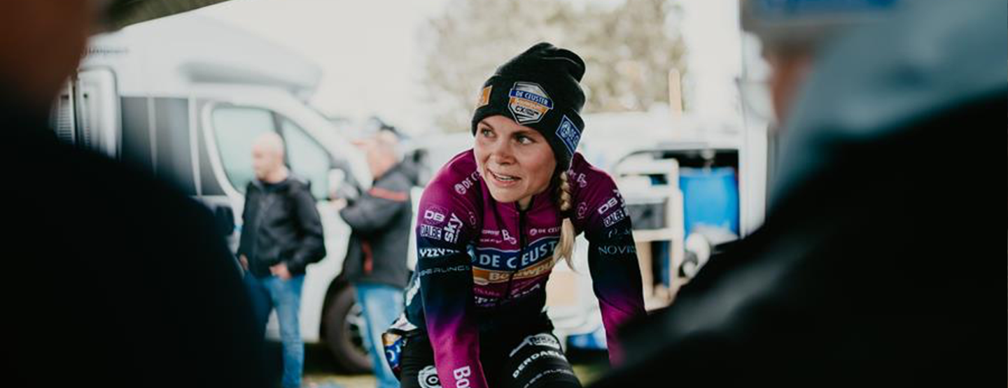 Laura Verdonschot (De Ceuster Bouwpunt) stopt vervroegd met veldrijden: “Lichamelijk en mentaal is het op. Oostmalle wordt mijn laatste cross” Laura Verdonschot (De Ceuster Bouwpunt) stopt vervroegd met veldrijden: “Lichamelijk en mentaal is het op. Oostmalle wordt mijn laatste cross”