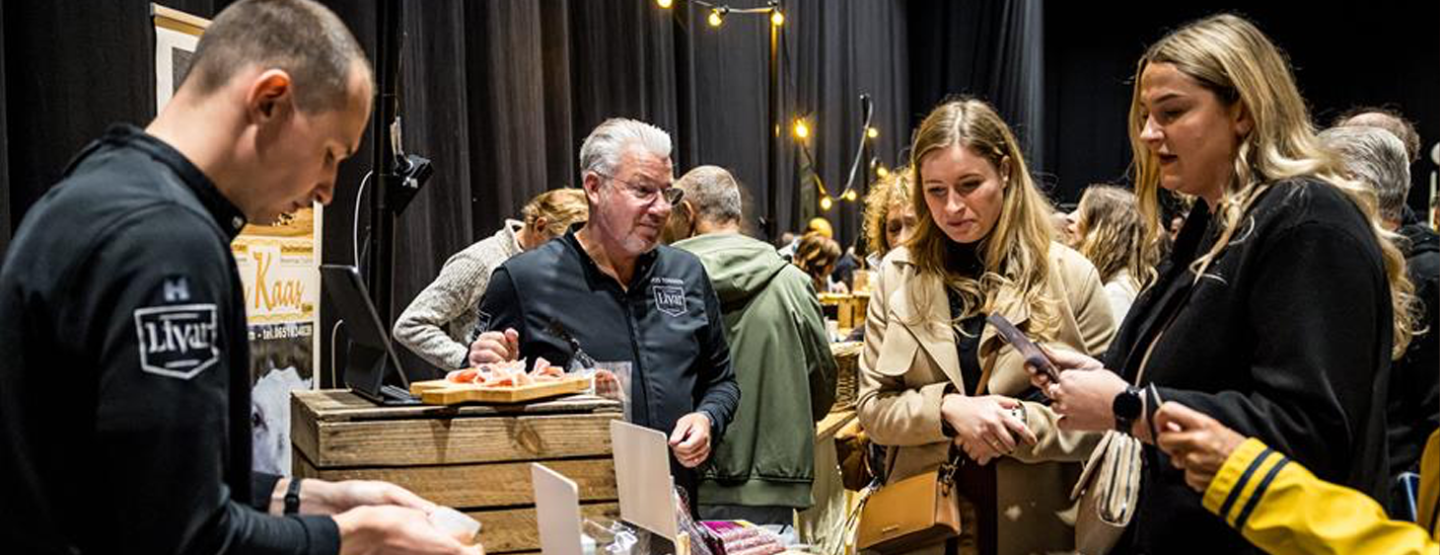 Belgisch-Limburgse smaakmakers schitteren op gratis streekproductenfestival Proef je Regio in Maastricht Belgisch-Limburgse smaakmakers schitteren op gratis streekproductenfestival Proef je Regio in Maastricht