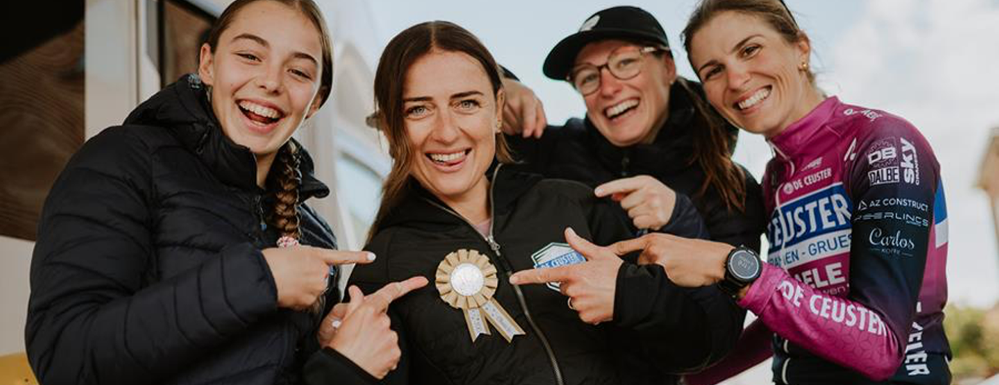 Denise Betsema viert honderdste carrièrepodium met derde plaats in Dendermonde Denise Betsema viert honderdste carrièrepodium met derde plaats in Dendermonde