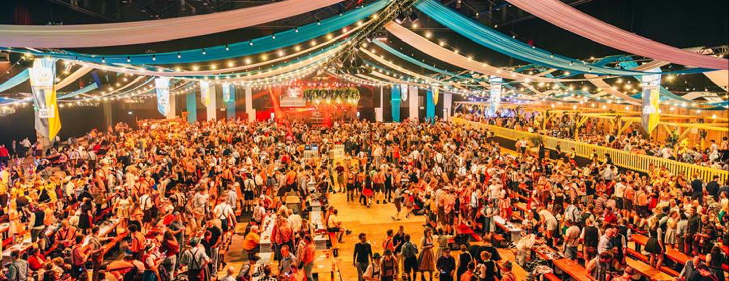 Leuvense Oktoberfeesten hotter dan hot: zaterdag volledig uitverkocht, zondag feest met speciaal studententarief! Leuvense Oktoberfeesten hotter dan hot: zaterdag volledig uitverkocht, zondag feest met speciaal studententarief!