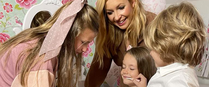 Make-uponderneemster Caroline Rigo lanceert met ‘Peppa’ een gezonde make-uplijn voor kinderen!