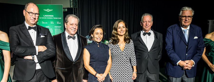 Prins Laurent opent feestelijk de 10de InterClassics Brussels: “Ik zie hier terug wagens met een ziel”