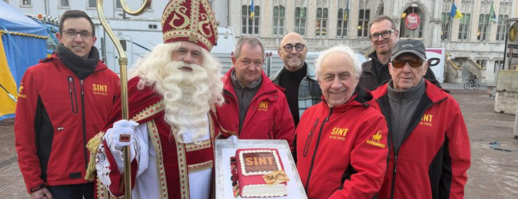 Sinterklaas trakteert met taart voor de 30ste editie van Sint in de Piste: “30.000 bezoekers en de start van een sinterklaasmarkt die we verder gaan uitbouwen”