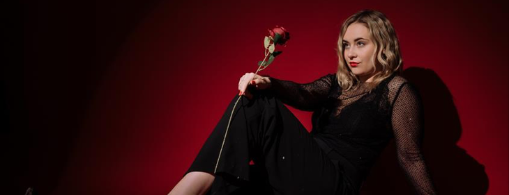 'How to be Single' van Charlotte Wilmssen ziet luister- en bezoekerscijfers exploderen richting valentijn