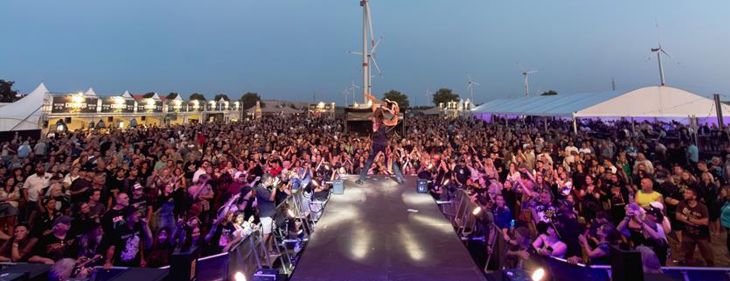 Alex Agnew eert The Doors op grootste tributefestival van België Alex Agnew eert The Doors op grootste tributefestival van België
