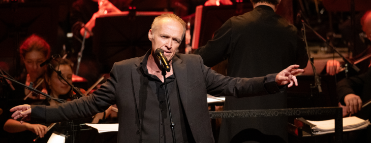 Stef Bos bundelt krachten met Dirk Brossé voor symfonische tournee met groot orkest door Vlaanderen en Nederland Stef Bos bundelt krachten met Dirk Brossé voor symfonische tournee met groot orkest door Vlaanderen en Nederland